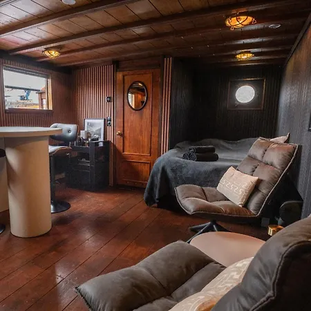 Houseboat-amsterdam-classic Bed & Breakfast Amsterdam