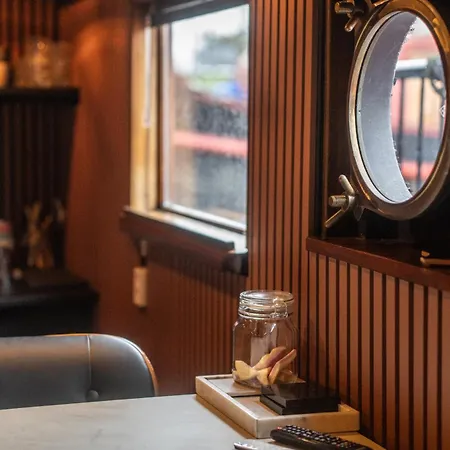 Houseboat-amsterdam-classic Bed & Breakfast